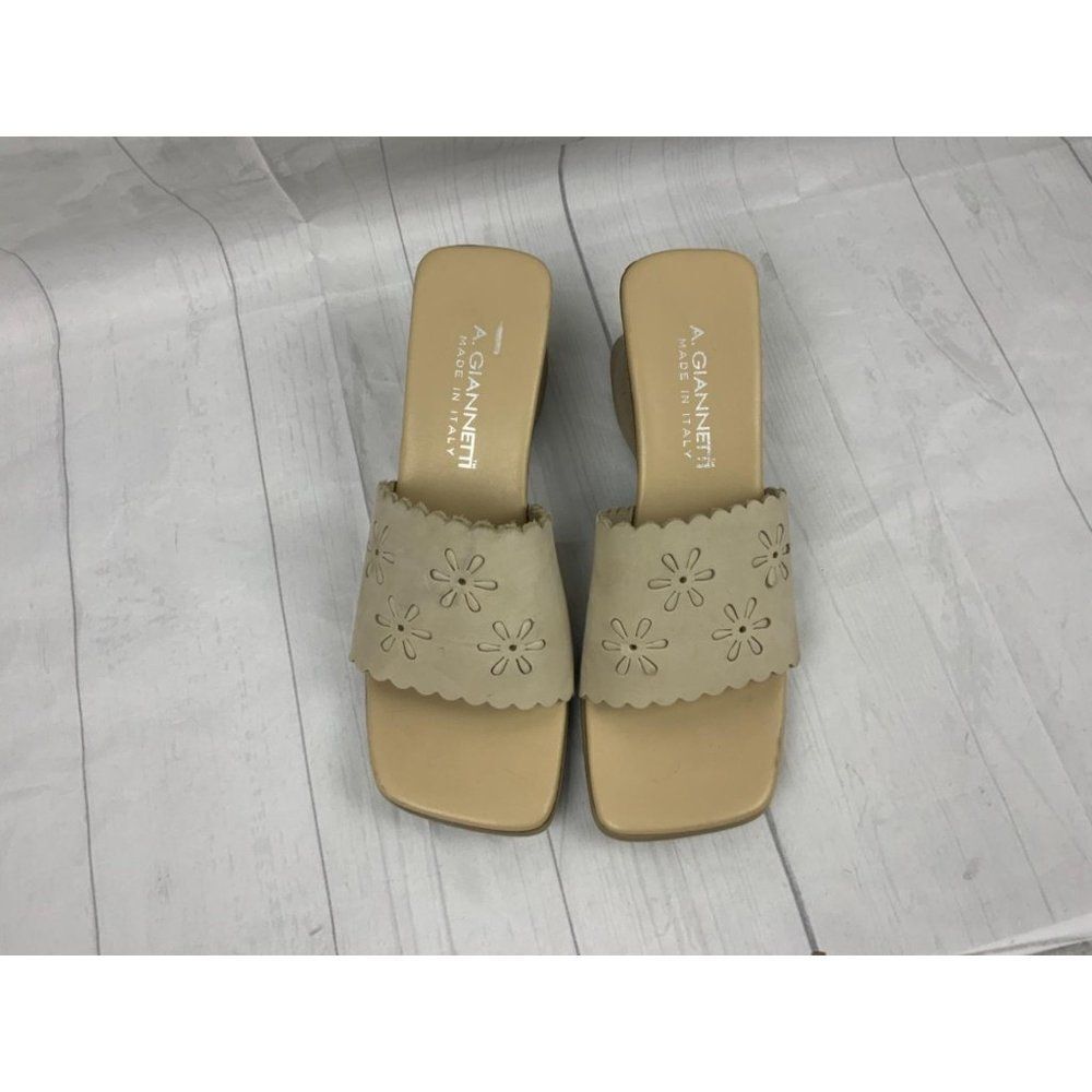 A. GIANNETTI Beige Sandals. Sz 8M - Picture 2 of 5